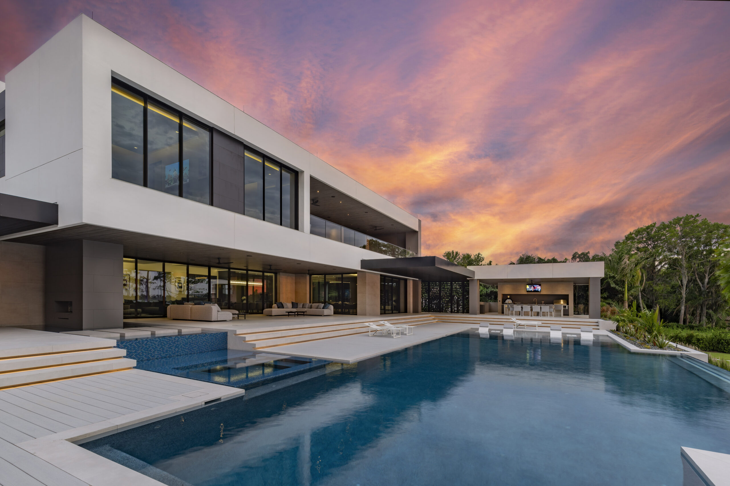 Modern Lakefront Intelligent Estate