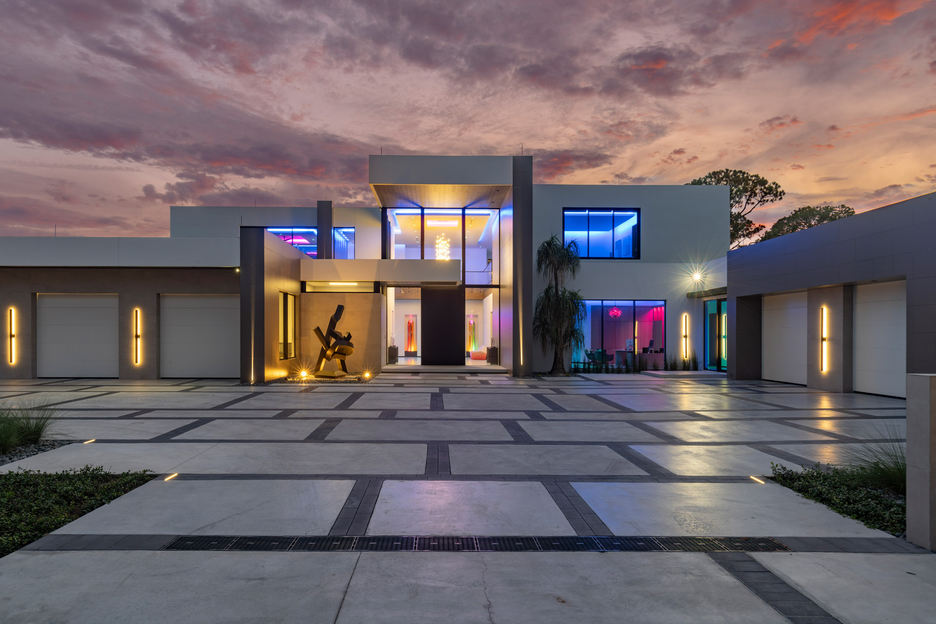 Modern Lakefront Intelligent Estate